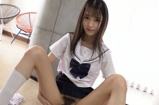 Em nữ sinh Sumire Kuramoto vì tiền mà chấp nhận trao đi sự trong trắng của mình