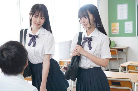 Cậu nam sinh số hưởng được 2 cô bạn thân cùng lớp trải nghiệm tuổi dậy thì